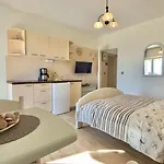 Pansion Adria 3* Sveti Filip i Jakov