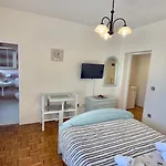 Pansion Adria 3* Sveti Filip i Jakov
