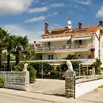 Penzion Pansion Adria Sveti Filip i Jakov