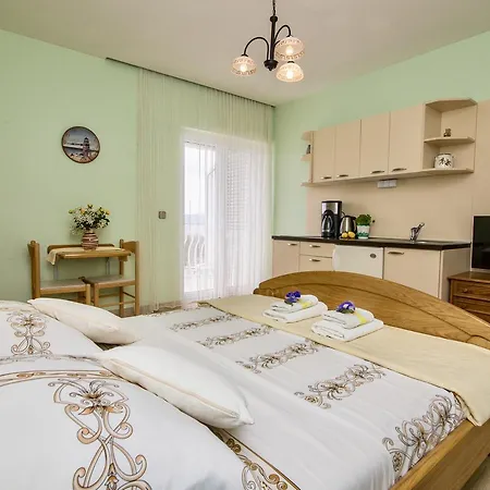 Gasthof Pansion Adria Sveti Filip i Jakov