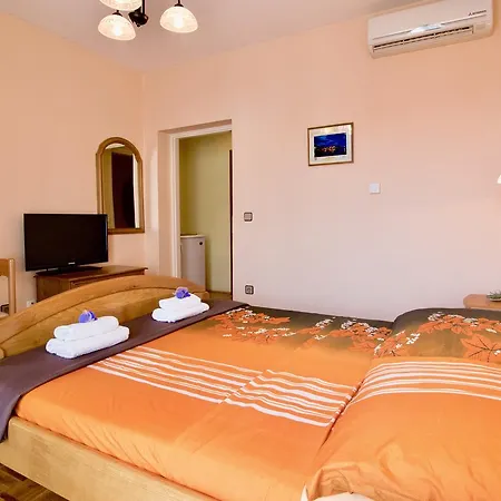 Pansion Adria 3* Sveti Filip i Jakov