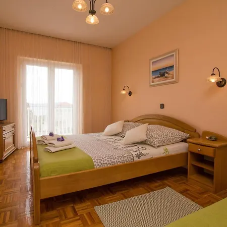 Pansion Adria Sveti Filip i Jakov
