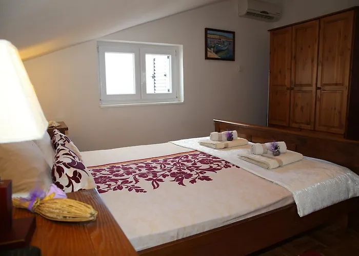 Pansion Adria 3* Sveti Filip i Jakov