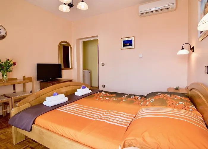 Pansion Adria 3* Sveti Filip i Jakov