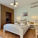 Pansion Adria Pensionat 3*