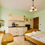 Pansion Adria Sveti Filip i Jakov