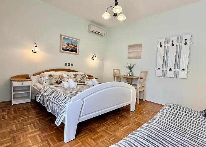 Pansion Adria 3* Sveti Filip i Jakov