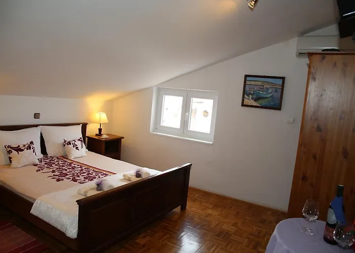 Pansion Adria بيت ضيافة 3*
